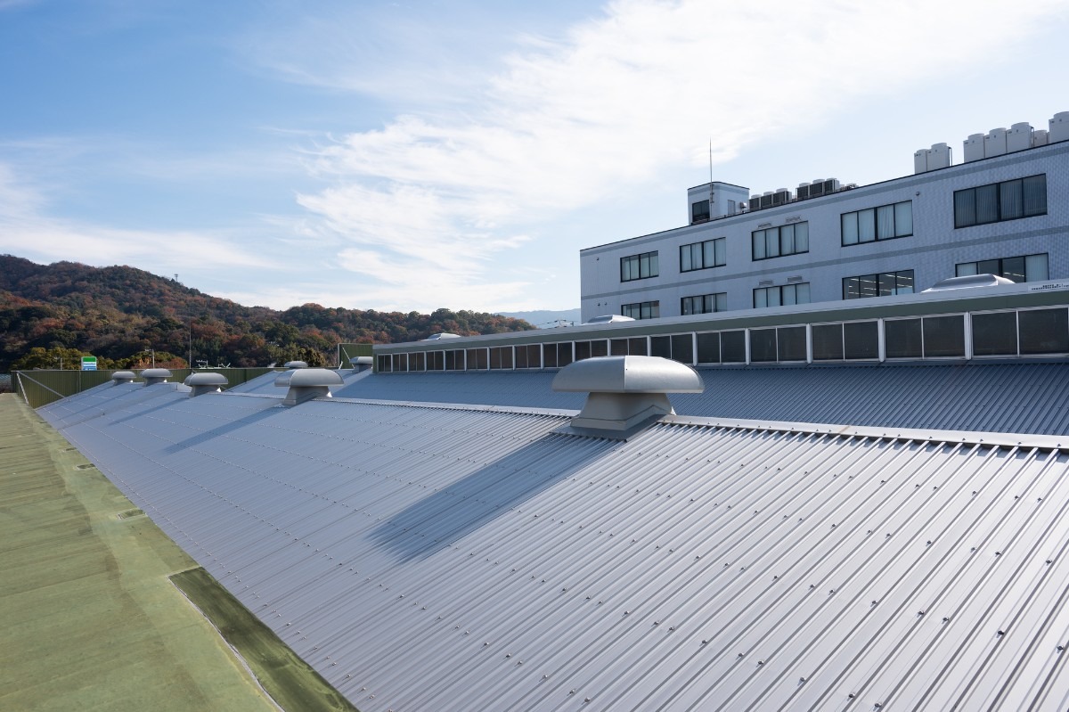 工場の屋根の写真