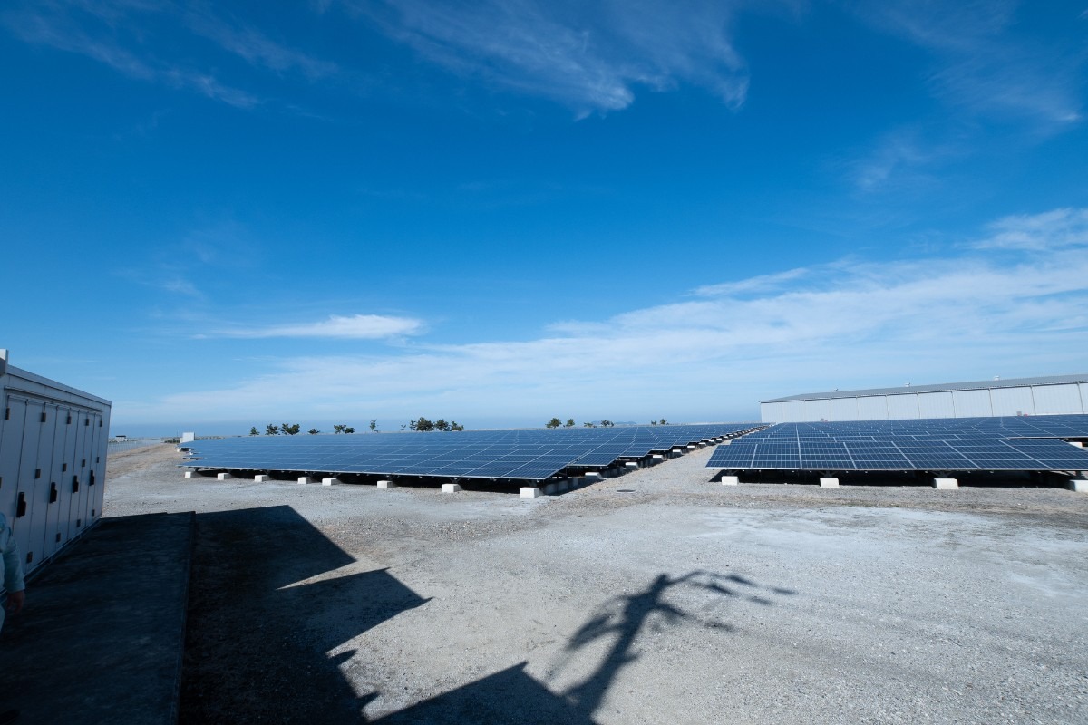 太陽光パネルの写真