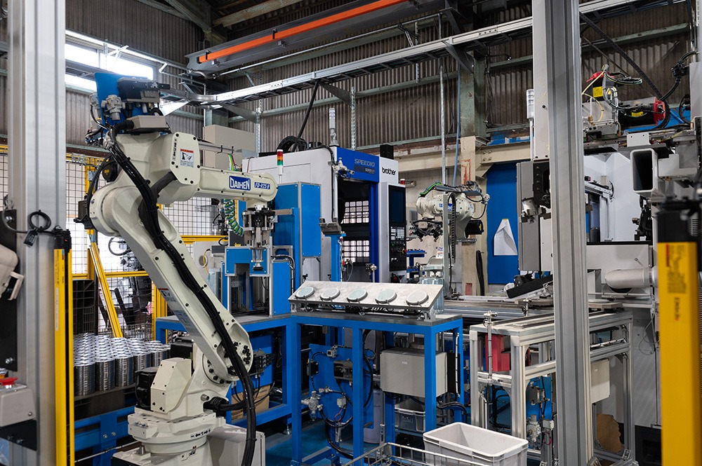 ロボット連動CNC旋盤の写真