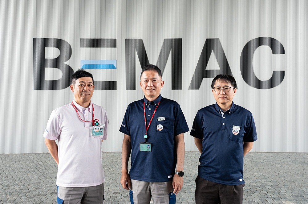 インタビュイーの写真（左から近本さん、矢野さん、西山さん）